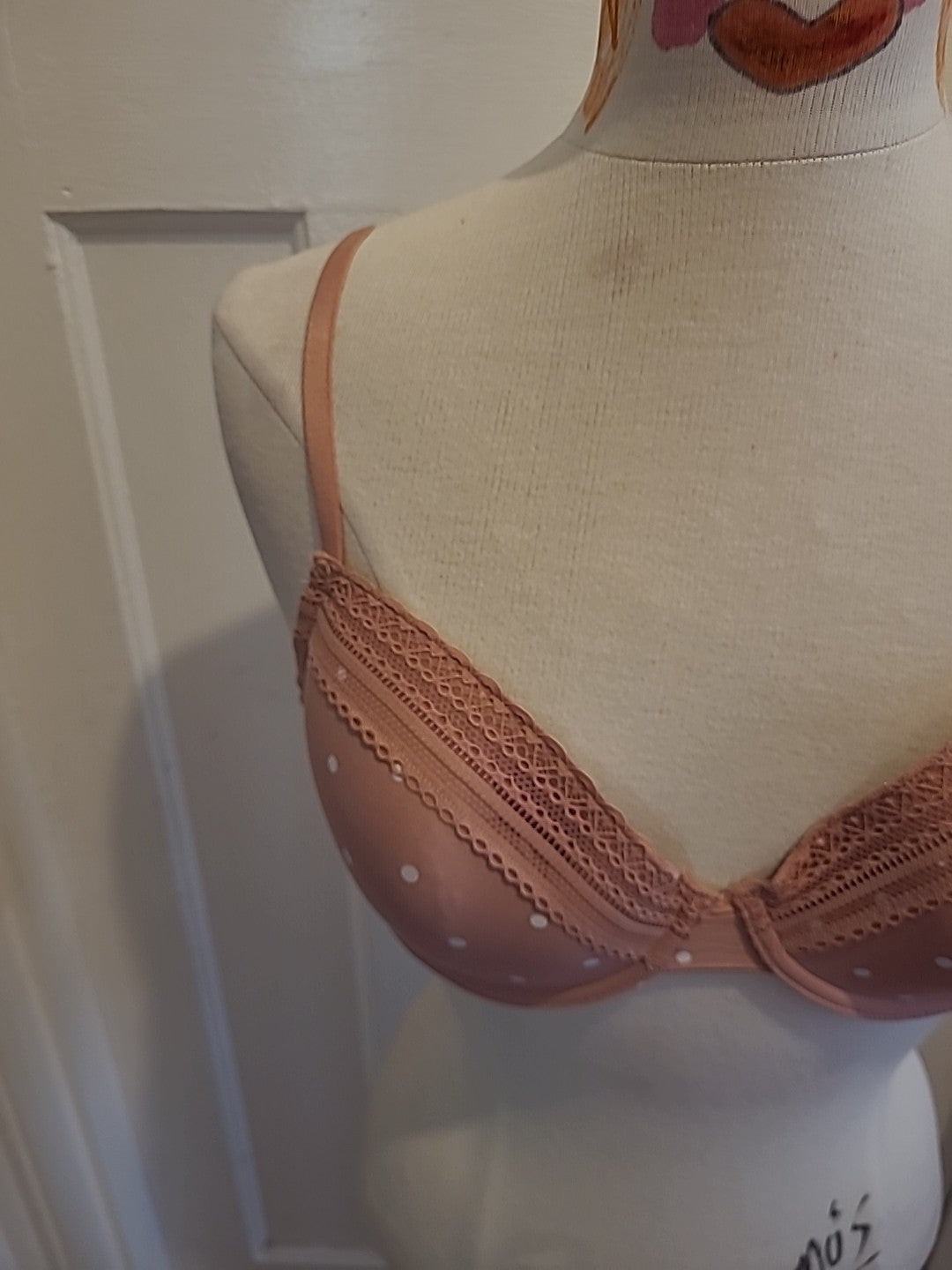 Ladies Bra 36B Peacocks Pink/white T Shirt Bra