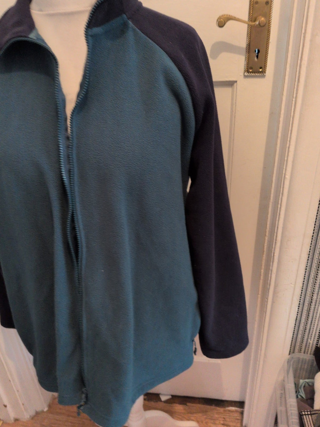 Tu Man XL Teal And Navy Full Zip Jumper