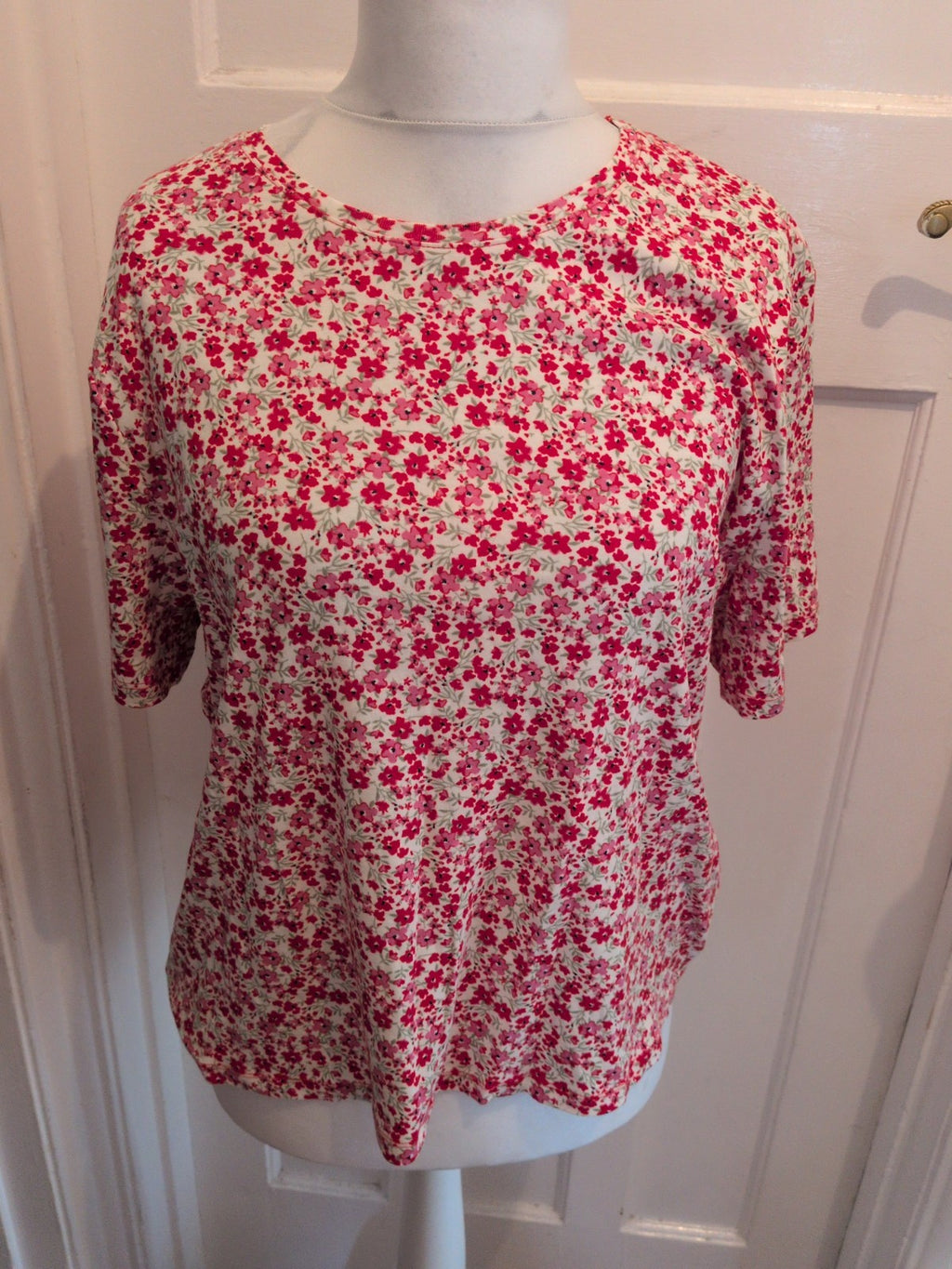 Tu 24 Slim Fit Red Floral Short Sleeve Blouse T-shirt