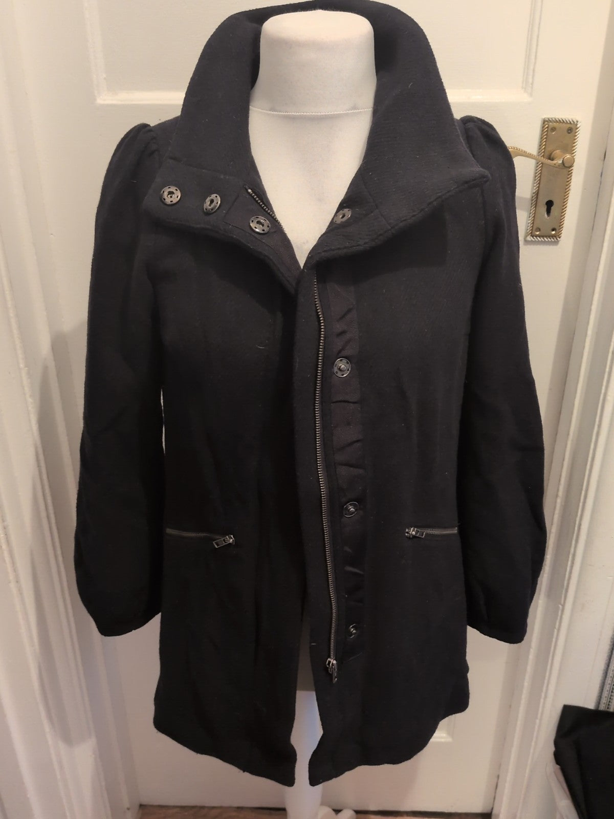 Ladies H&M Size 8 Black Full Zip Lined Jacket