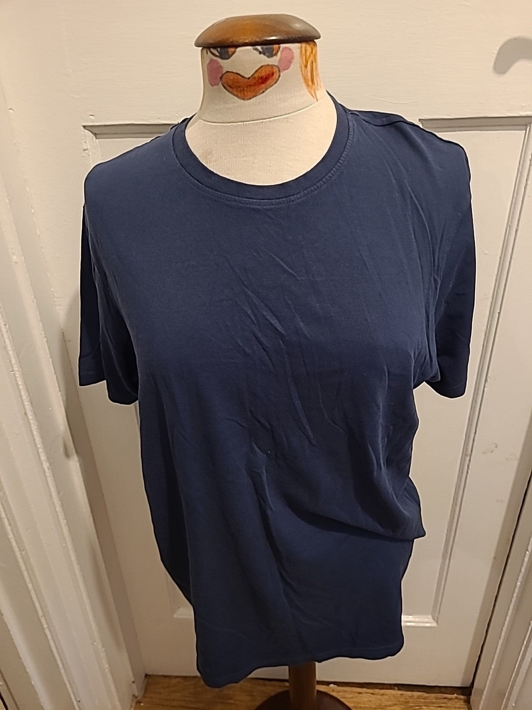 Mens Maine Size Medium Navy Short Sleeved Tshirt
