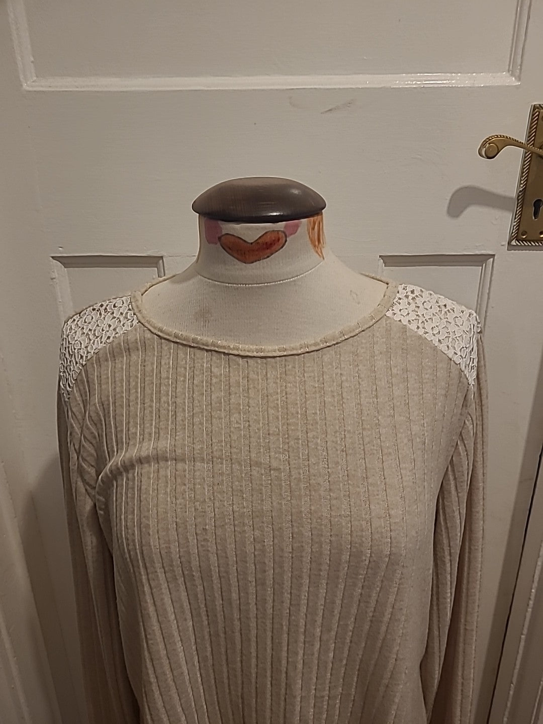 Ladies size 2XL beige ribbed long sleeved top