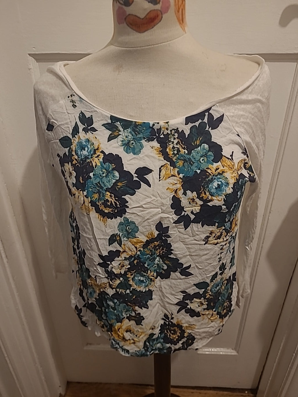 Ladies Laura Ashley Size 10 White Floral Long Sleeved Thin Top