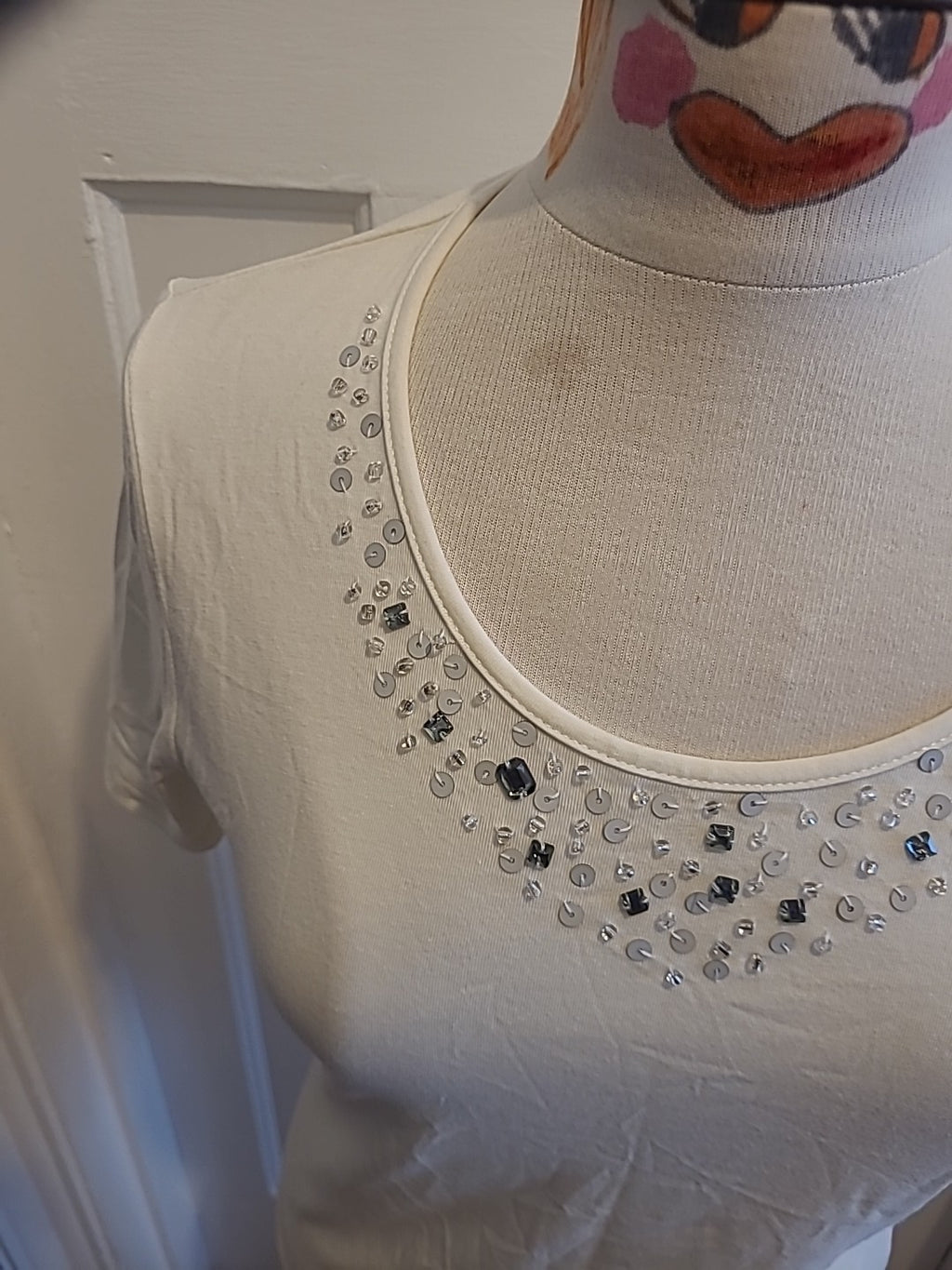 Ladies Micha Size Medium White Short Sleeved Detailed Neck Tshirt