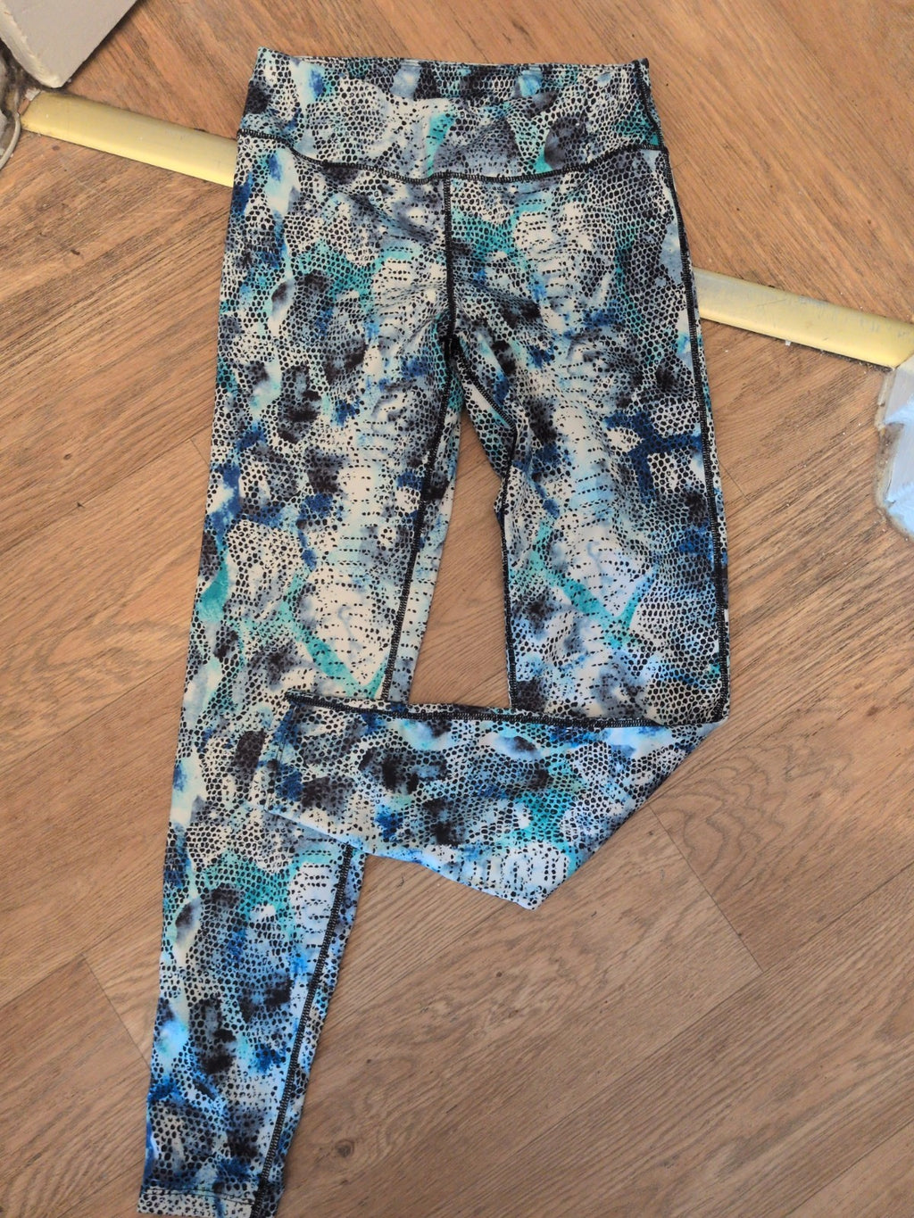 Medium Blue Coloured With Black Active wear Leggings