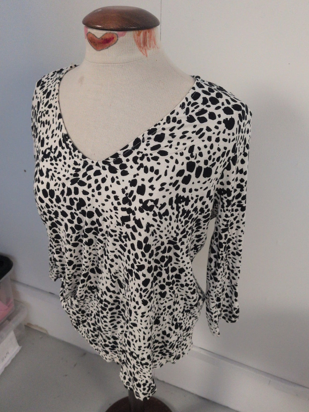Tu 14 Black And White Leopard Print Long Sleeve Blouse