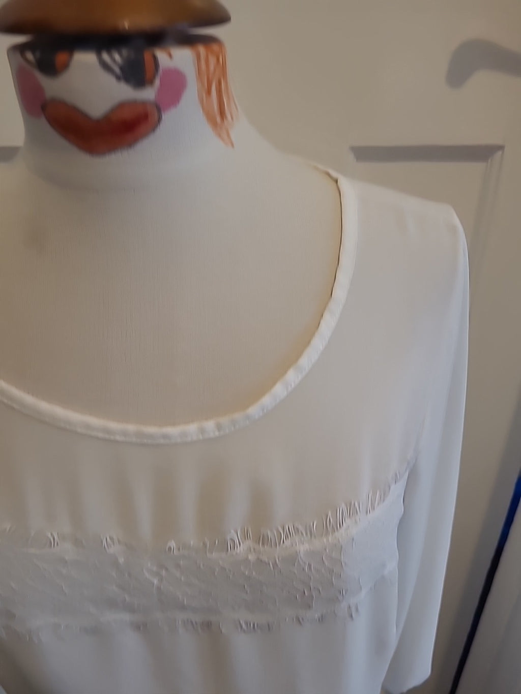 Ladies Afibel Size 14 White Long Sleeved Detailed Blouse