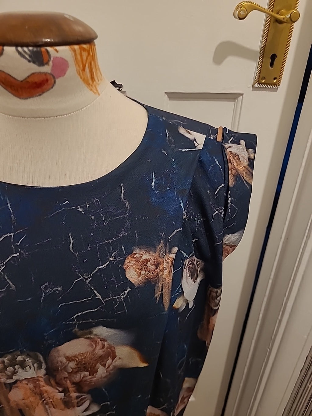 Ladies Y.a.s Euro 36 Navy Floral Sleeveless Dress