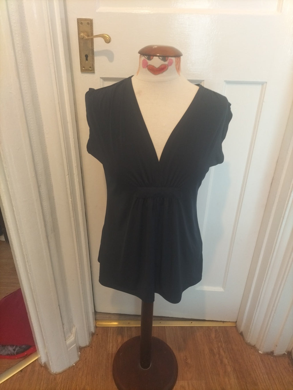 Ladies B.Young Size Medium Navy V Neck Short Sleeved Blouse