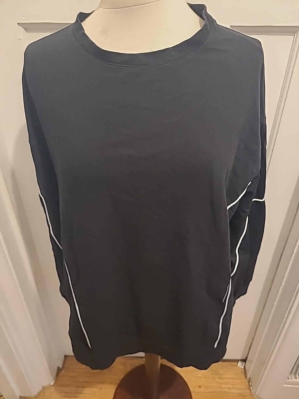 Mens Diverse Size Large Black Long Sleeve Top