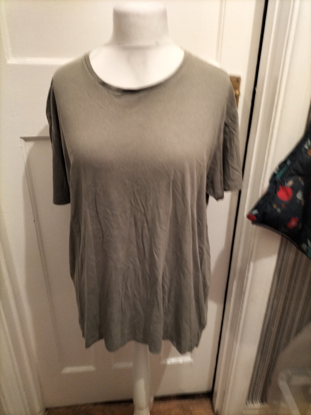 Mens Primark Size XL Olive Short Sleeved Tshirt