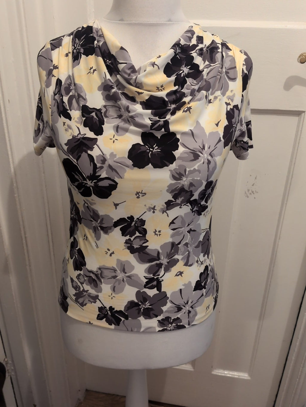 CC Petite Small Lemon Black And Grey Sleeveless Blouse