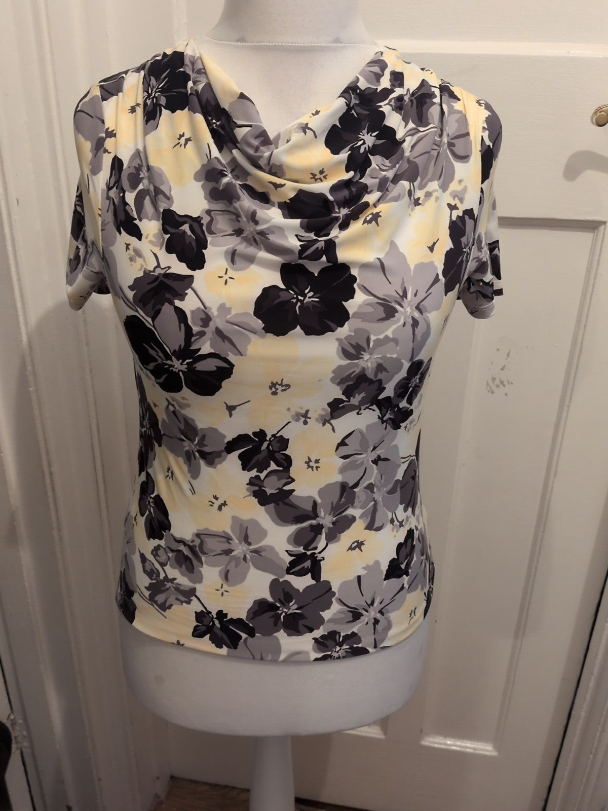 CC Petite Small Lemon Black And Grey Sleeveless Blouse