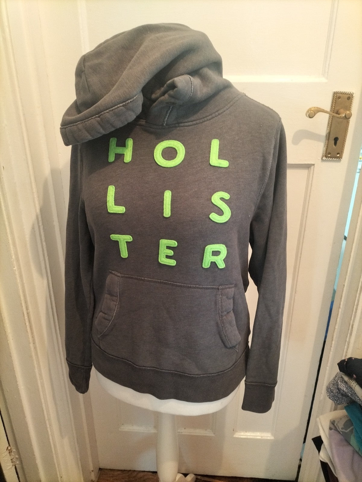 Hollister Large Grey Long Sleeve Pullover Hoodie