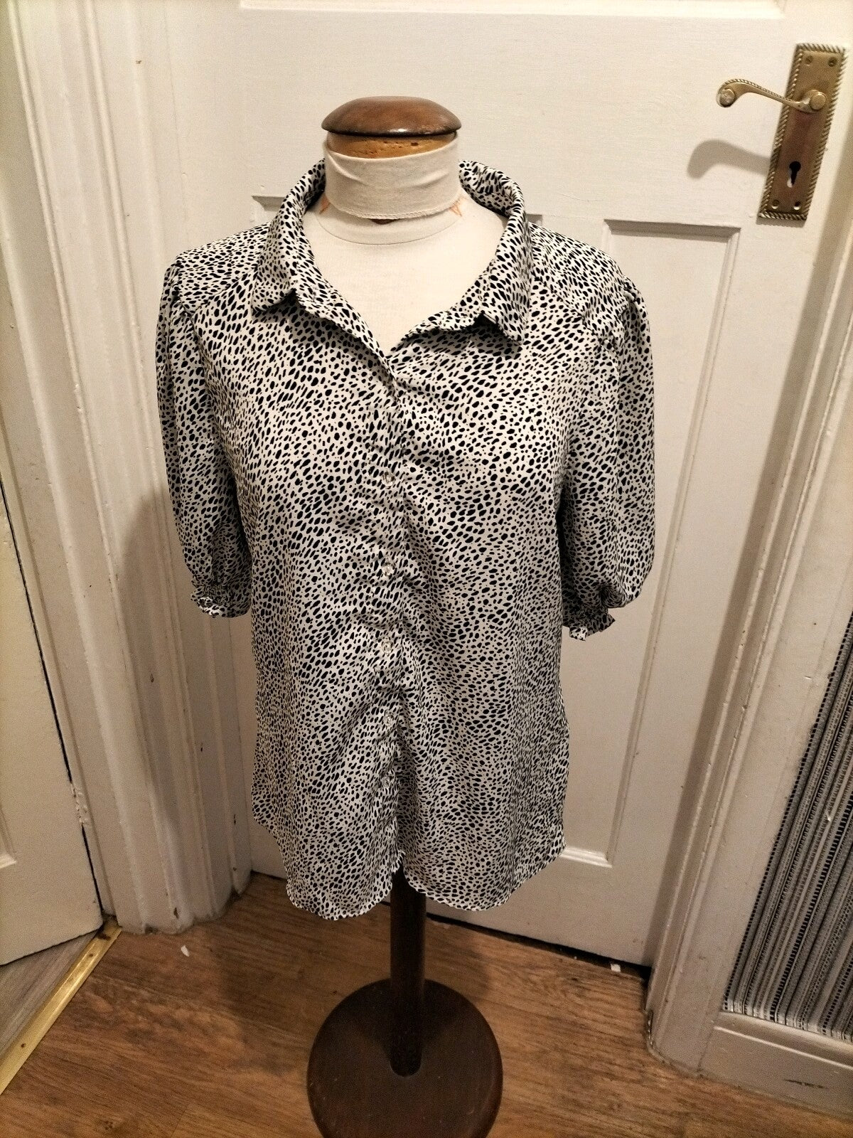 Ladies Ax Paris Size 10 Spotted Mid Sleeved Blouse