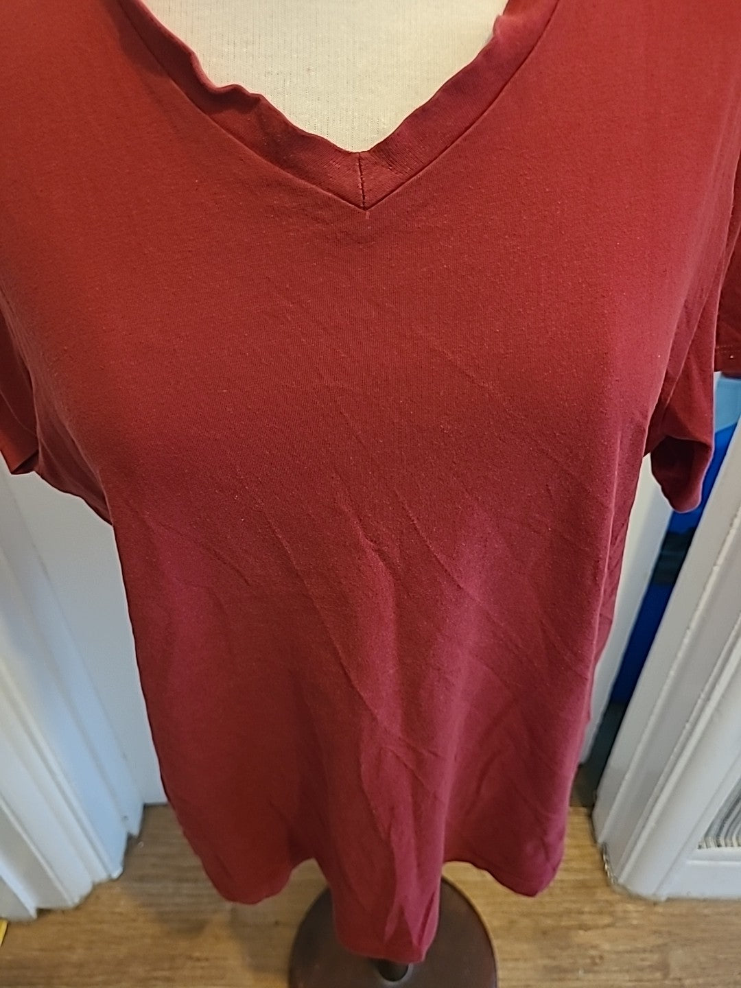 Mens Morley Size Medium Red Short Sleeved V Neck Tshirt