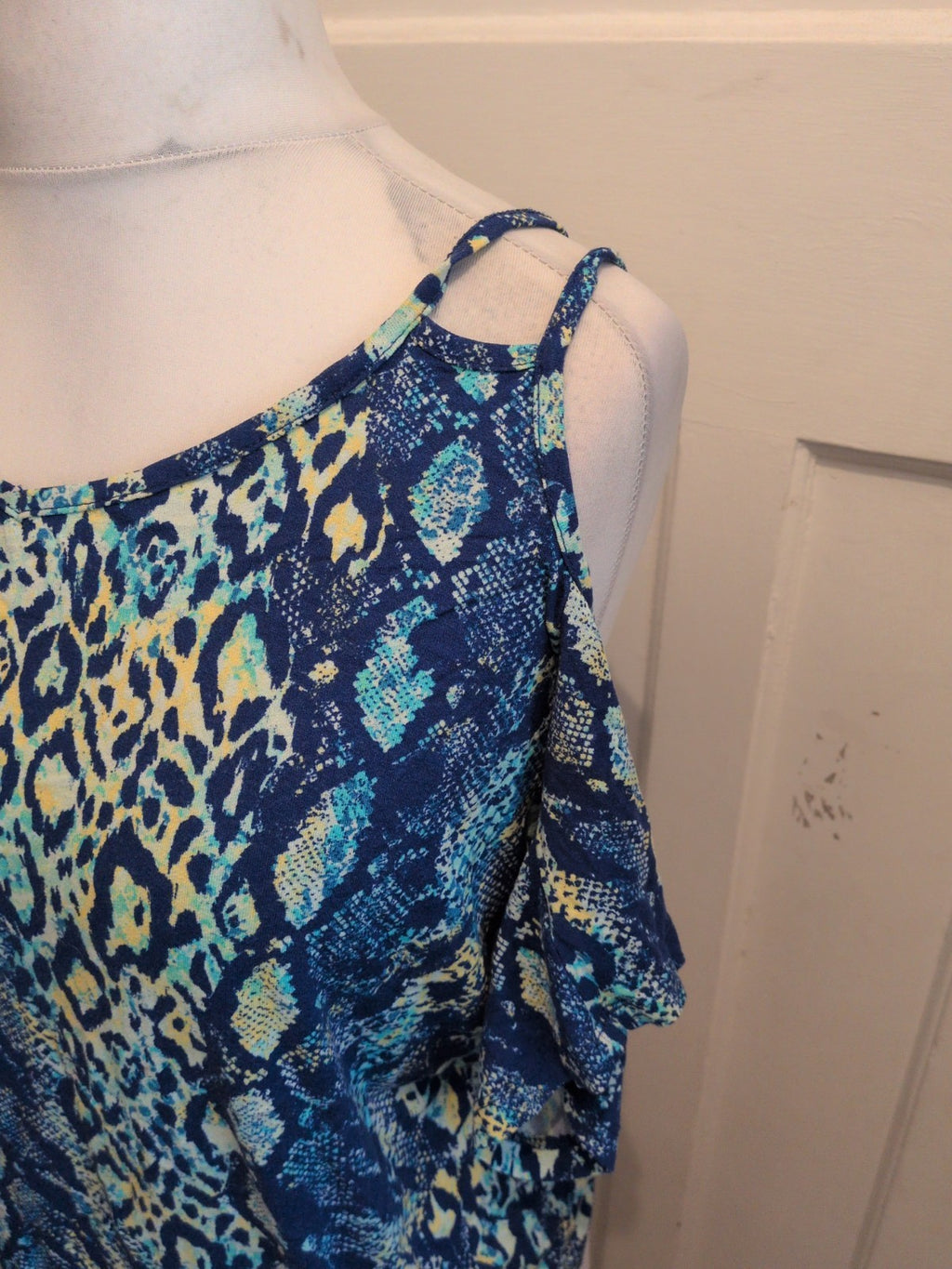 Ladies George Size 14 Blue Patterned Open Shoulder Short Sleeve Blouse
