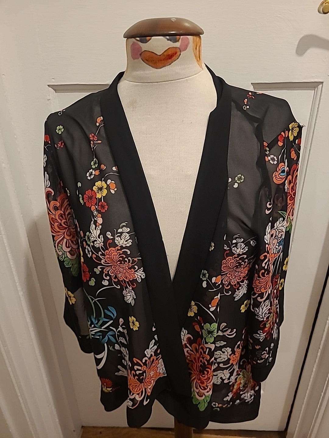 Ladies Mela Loves London Size Medium Black Floral Short Sleeved Cardigan