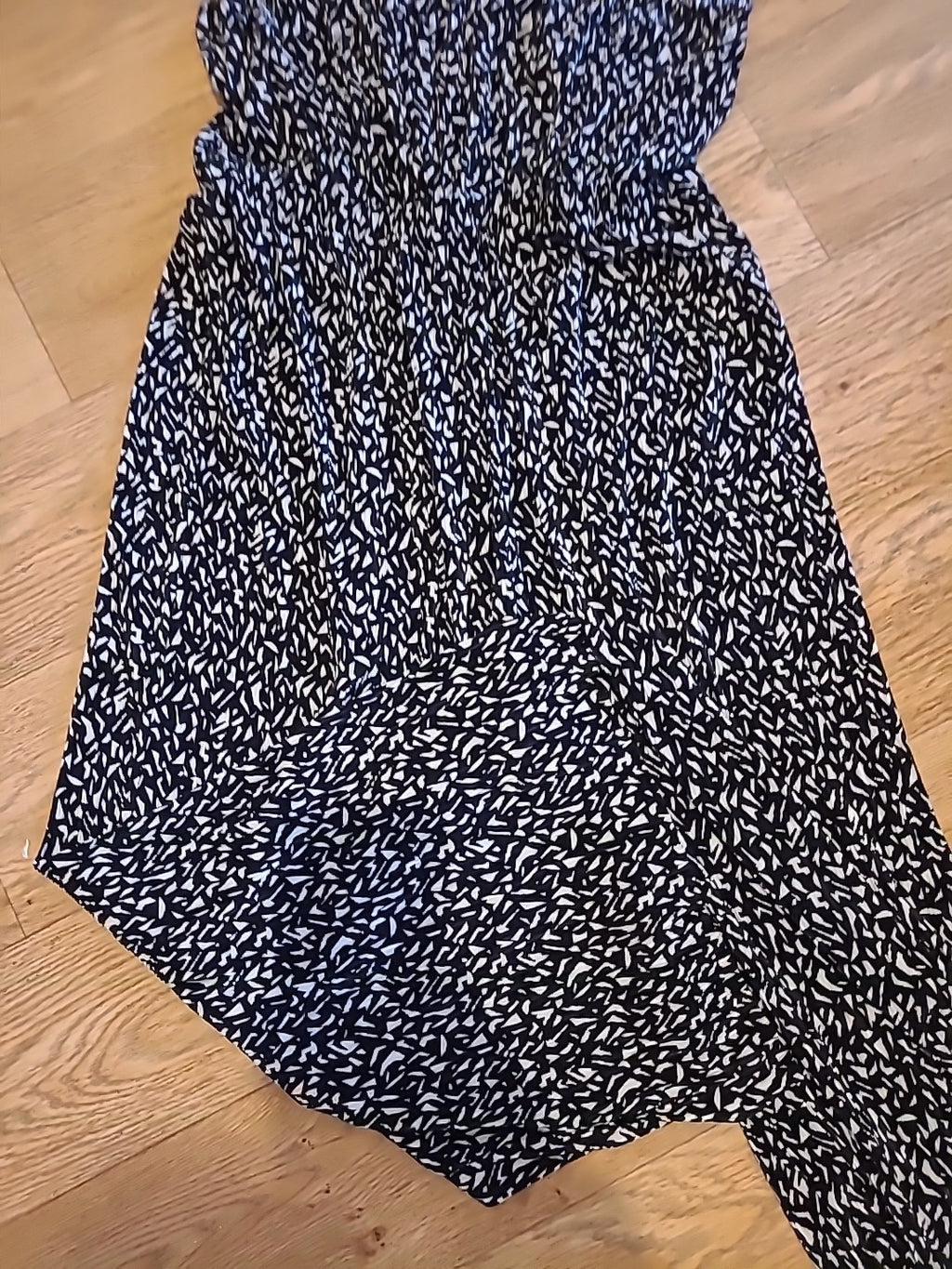 Ladies Topshop Size 12 Black/White Sleeveless Crinkle Jumpsuit