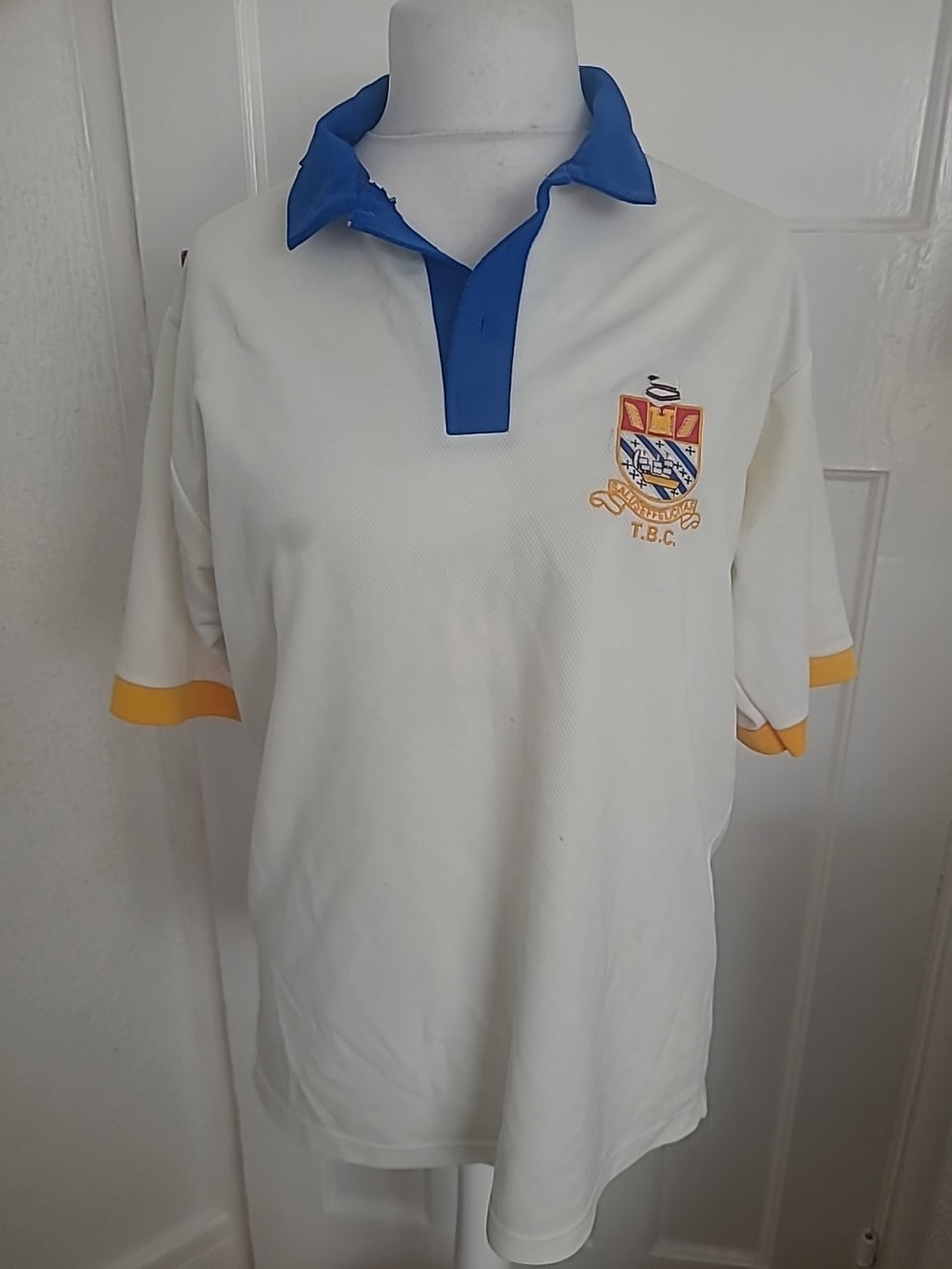 Mens Size Medium White Logo Short Sleeved Polo