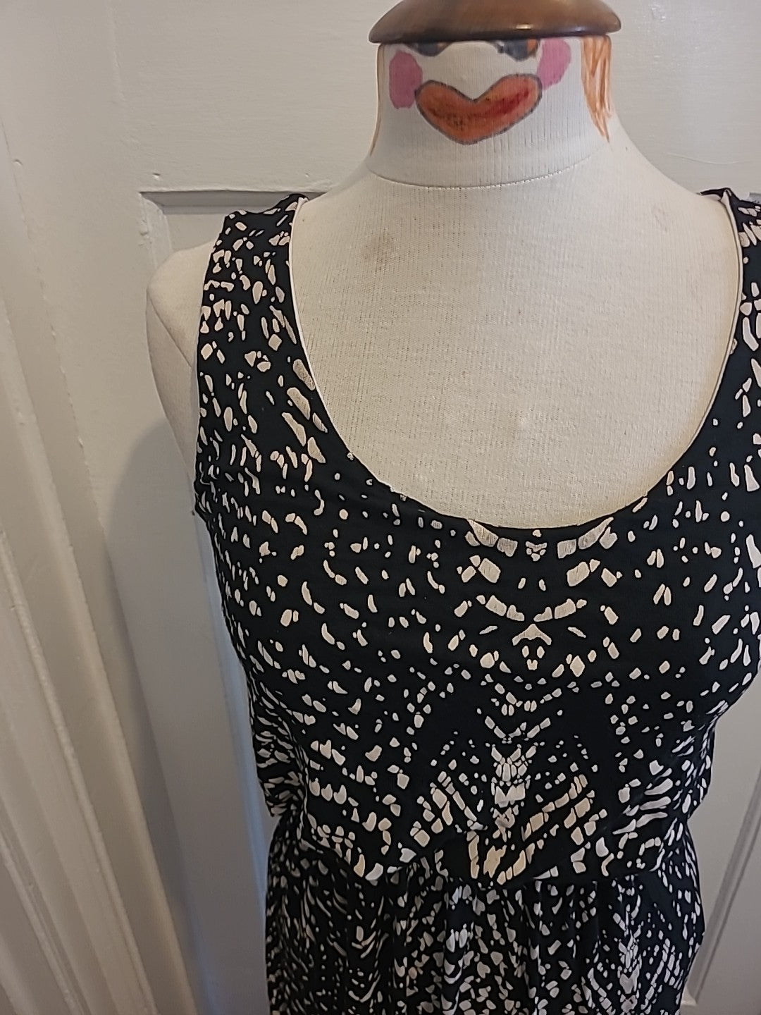 Ladies M/L Black Beige Sleeveless Long Dress
