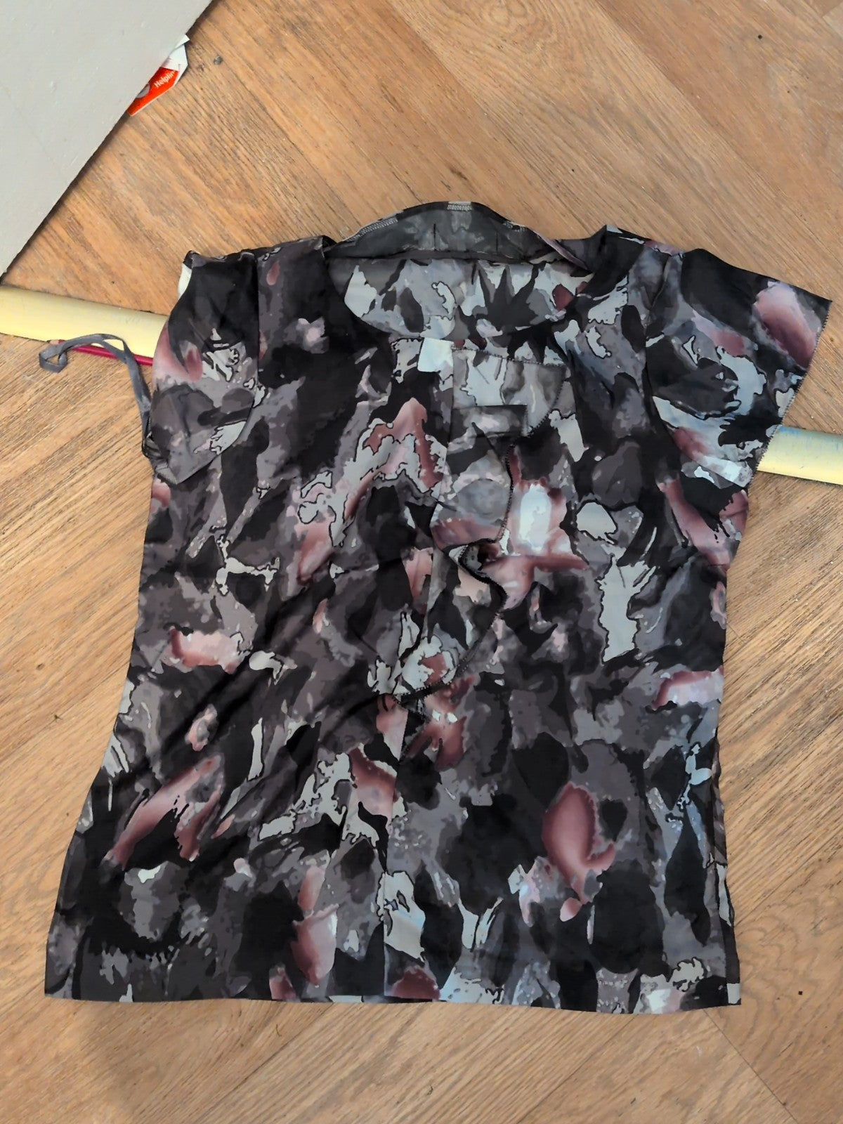Episode 8 Black Grey Pink Floral Short Sleeve Blouse