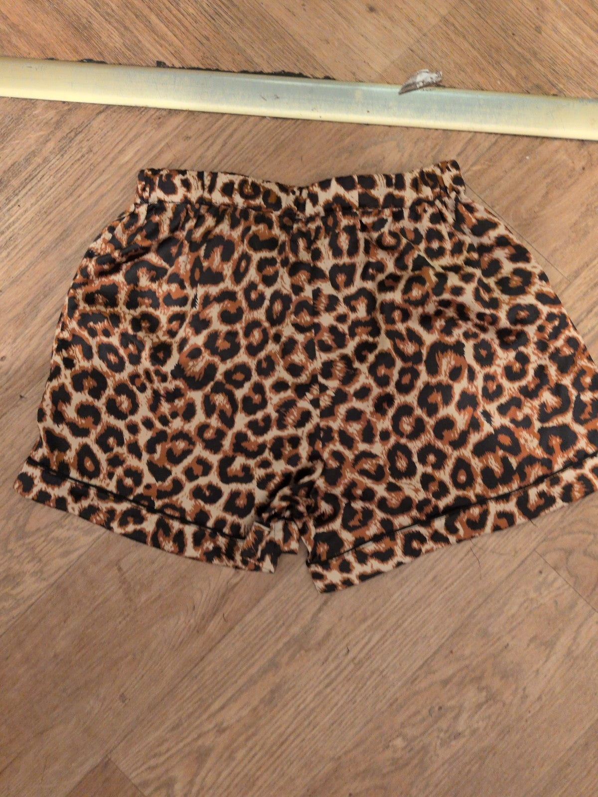 Prettylittlething 8 Pyjama Set Leopard Print Top And Shorts