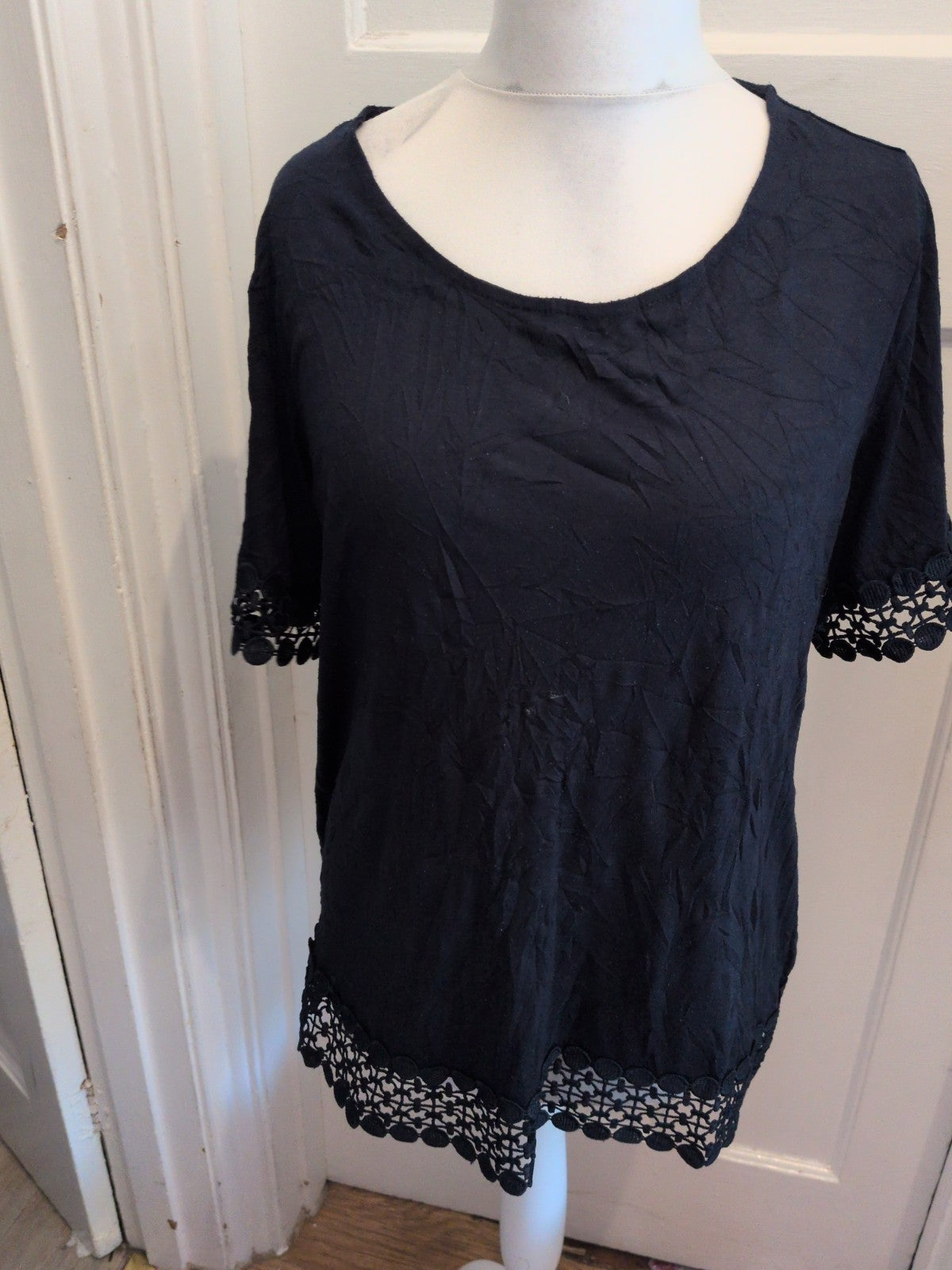 Love Tees 20 Navy Pattern Sleeve Hem Short Sleeve T-shirt