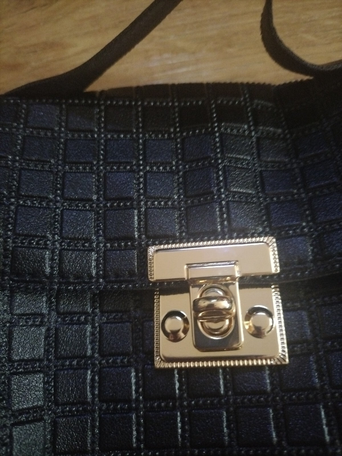 Brand New Ladies Faux Leather Black Checked Chain Crossbody Bag