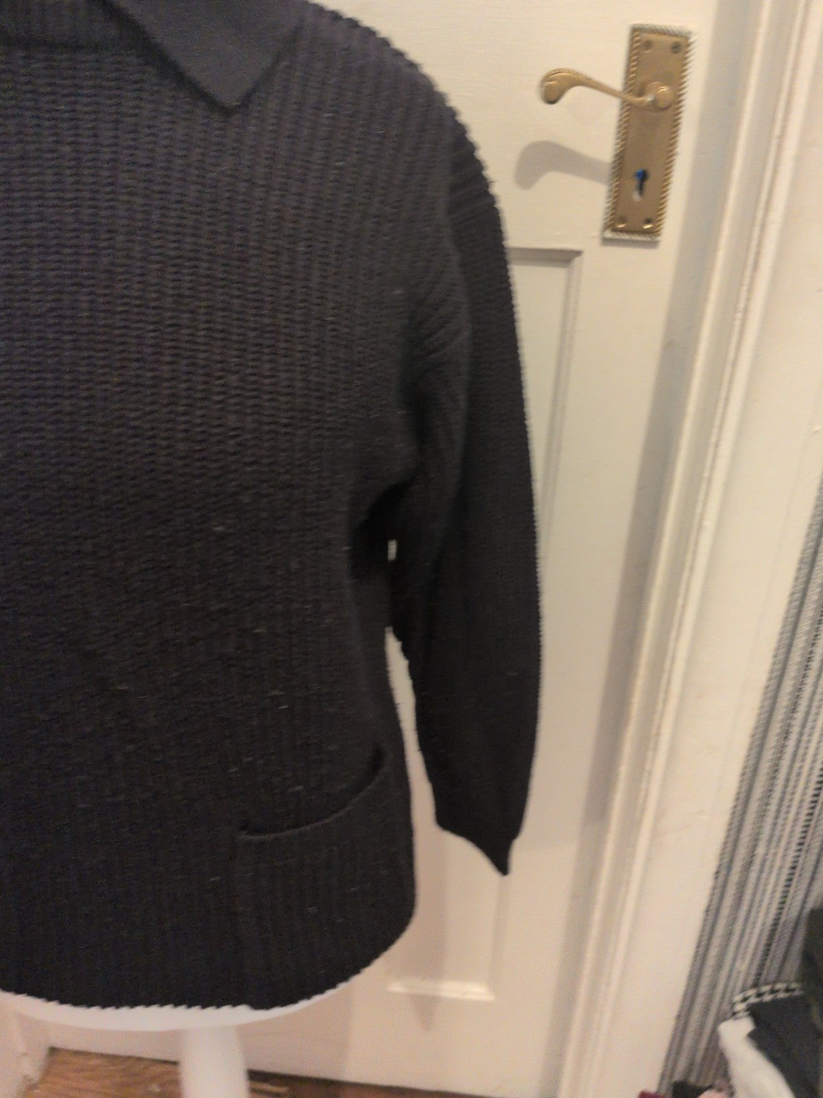 Contemporary Casuals Medium Black Knit Long Sleeve Jumper Collared