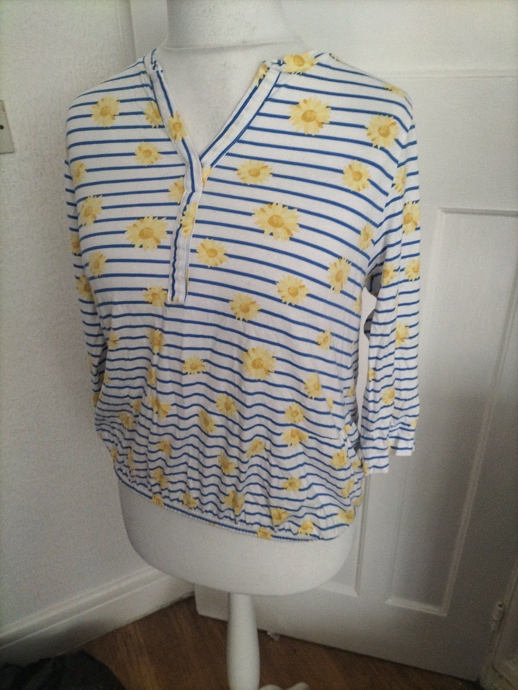 Ladies Cotton Traders Size 12 Yellow And Blue Sunflower Long Sleeved Blouse