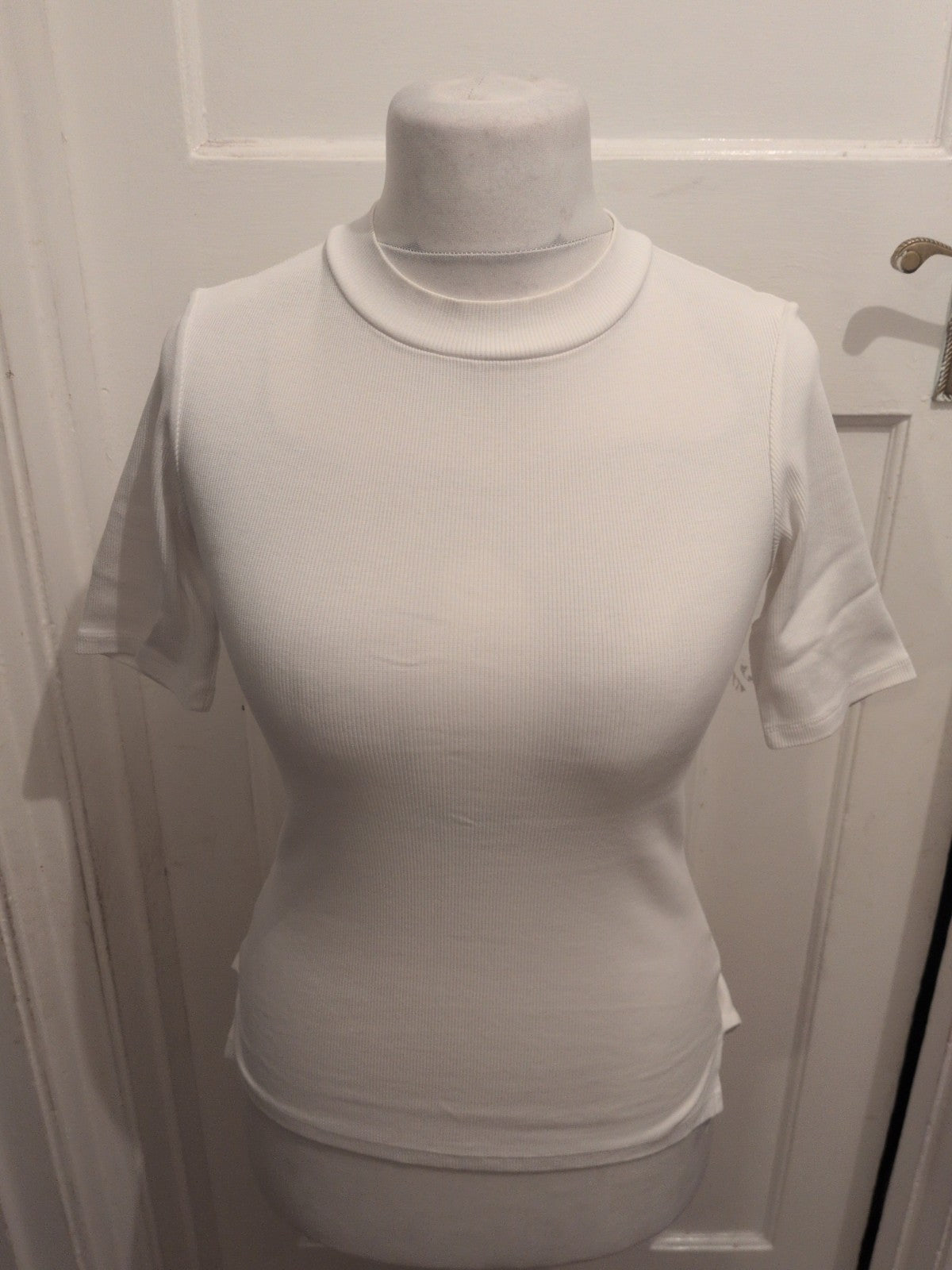 Ladies Red Herring Size 8 White Short Sleeve T-shirt