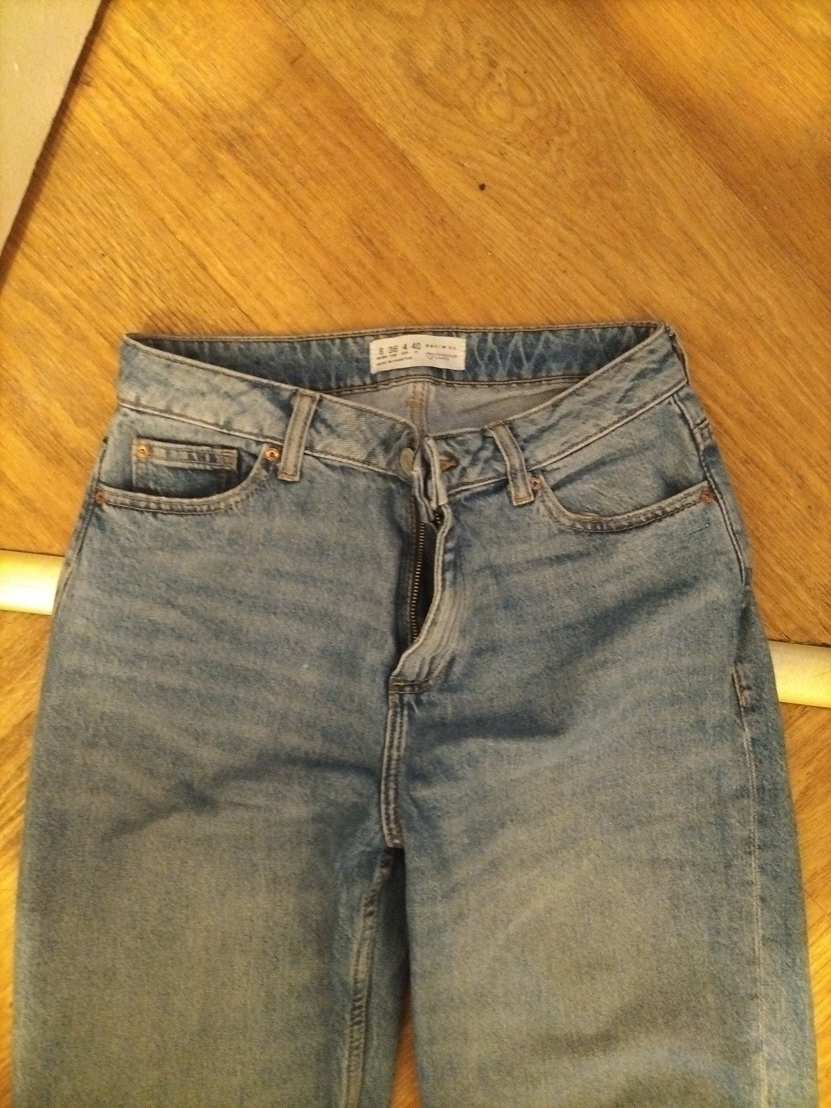 Ladies Denim&Co Size 8 Denim Slight Flare Jeans