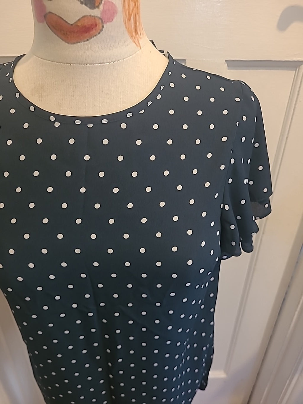 Ladies New Look Size 6 Dark Green White Spotted Short Sleeved Tshirt