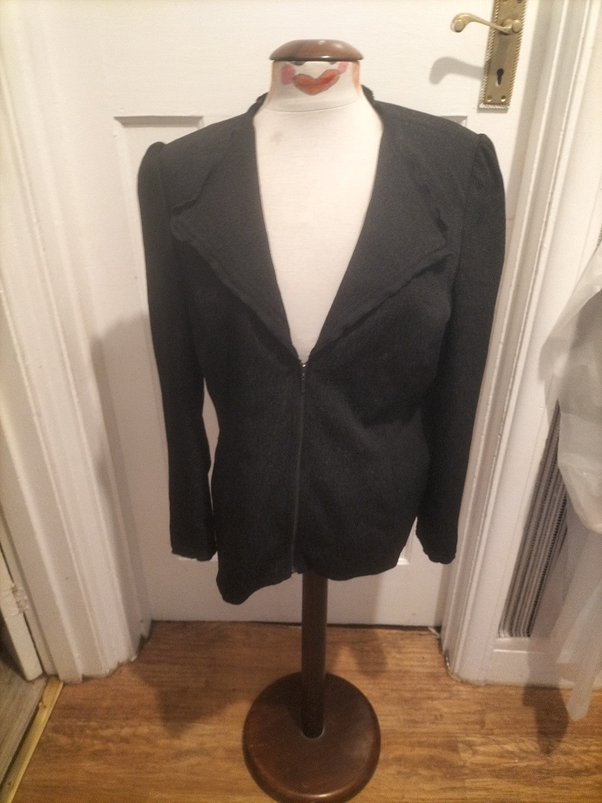 Ladies Wardrobe Size 16 Black Patterned Lined Zip Through Jacket