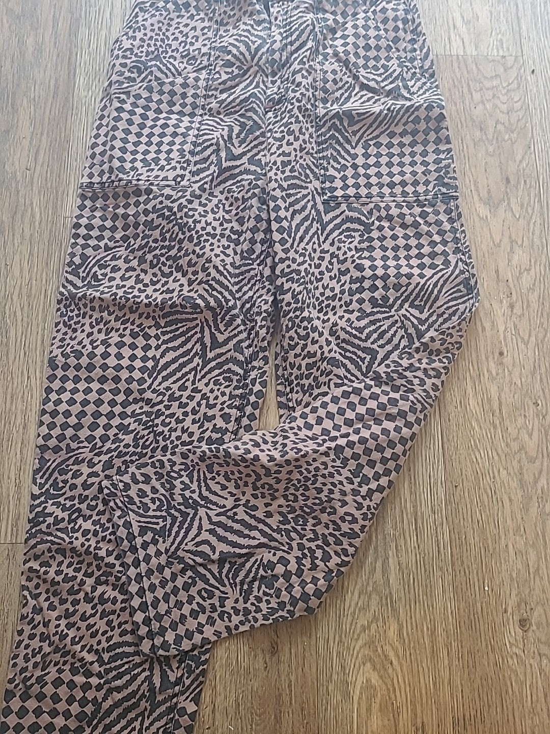 Ladies Amuse Size 8 Brown Black Trousers
