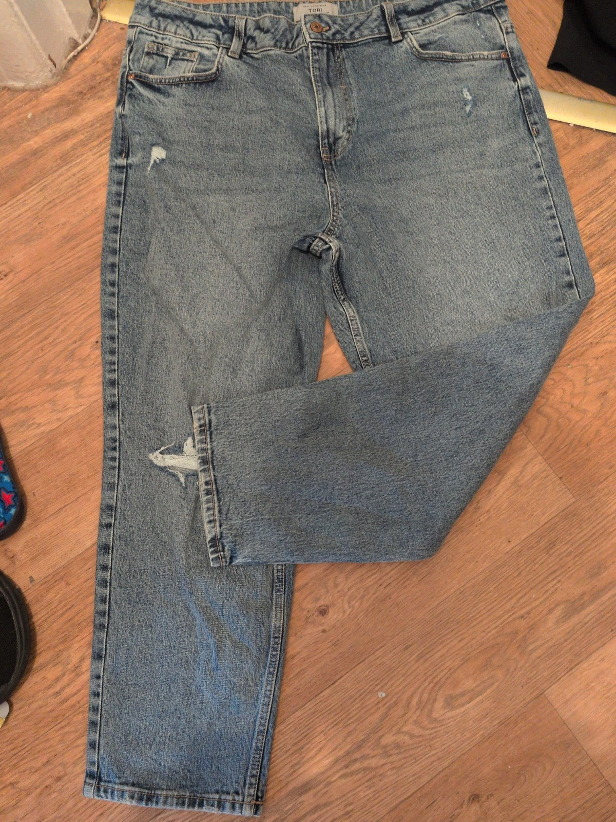 New Look Kind "Tori" 18 Slim Fit Ankle Grazer Mom Jeans