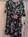 Old Navy XS Navy Floral Short Sleeve Dress