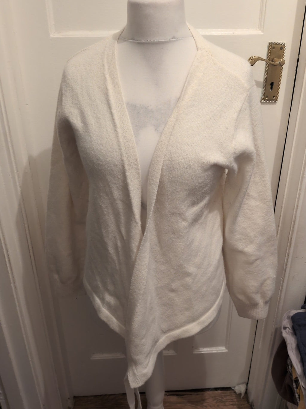 Prettylittlething Medium White Soft Long Sleeve Cardigan