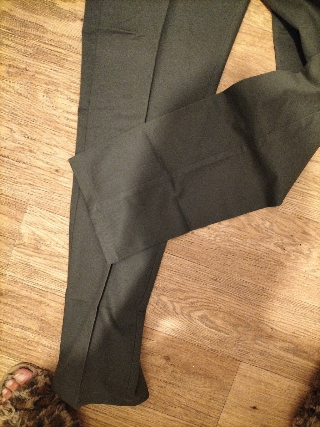 Mens Goodthreads Size 32x34 Dark Khaki Athletic Trousers