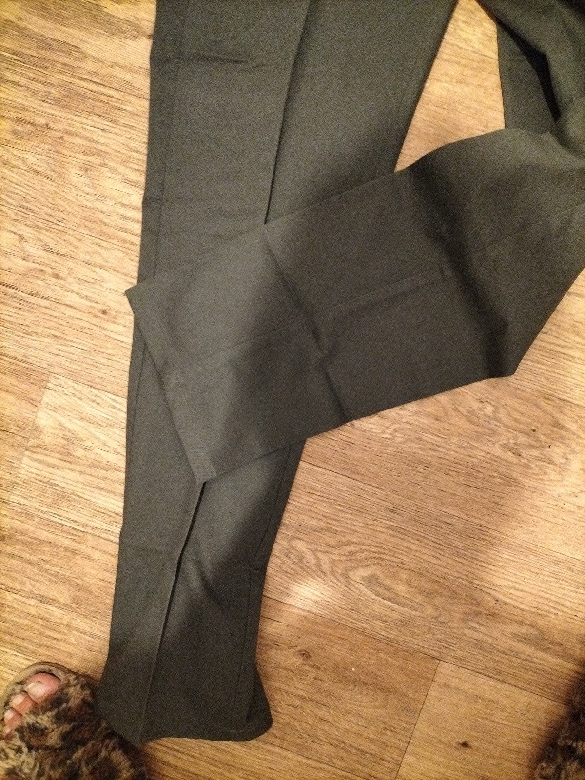 Mens Goodthreads Size 32x34 Dark Khaki Athletic Trousers