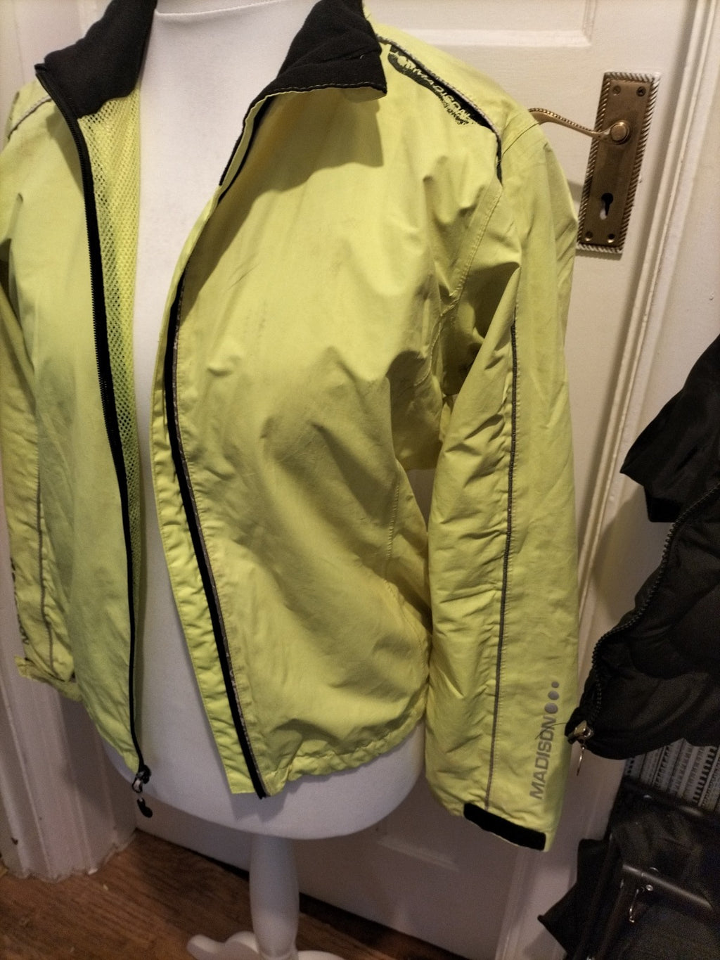 Ladies Madison Size 14 Fluorescent Mesh Lined Jacket Cycling