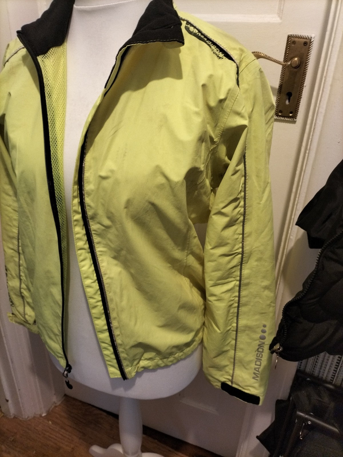 Ladies Madison Size 14 Fluorescent Mesh Lined Jacket Cycling