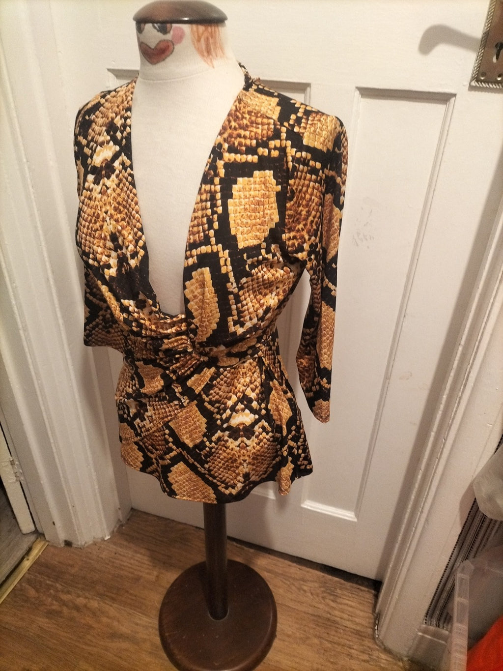 Ladies Star By Julien Mcdonald Size 10 Gold/Black Long Sleeved Blouse
