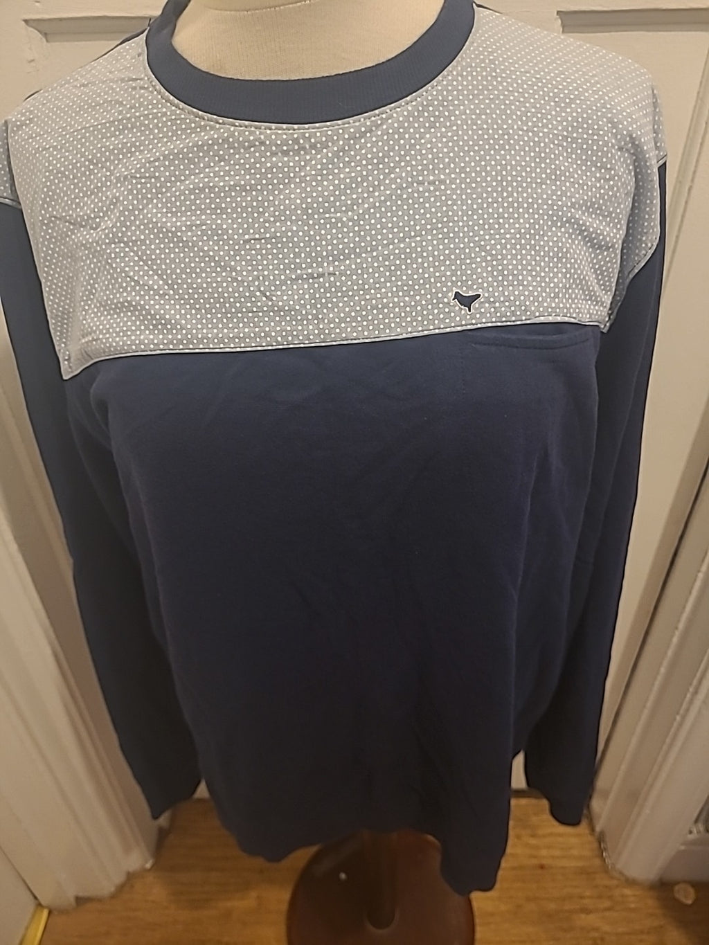 Mens Weekender Offender Size XL Navy With Pale Blue Long Sleeved Tshirt