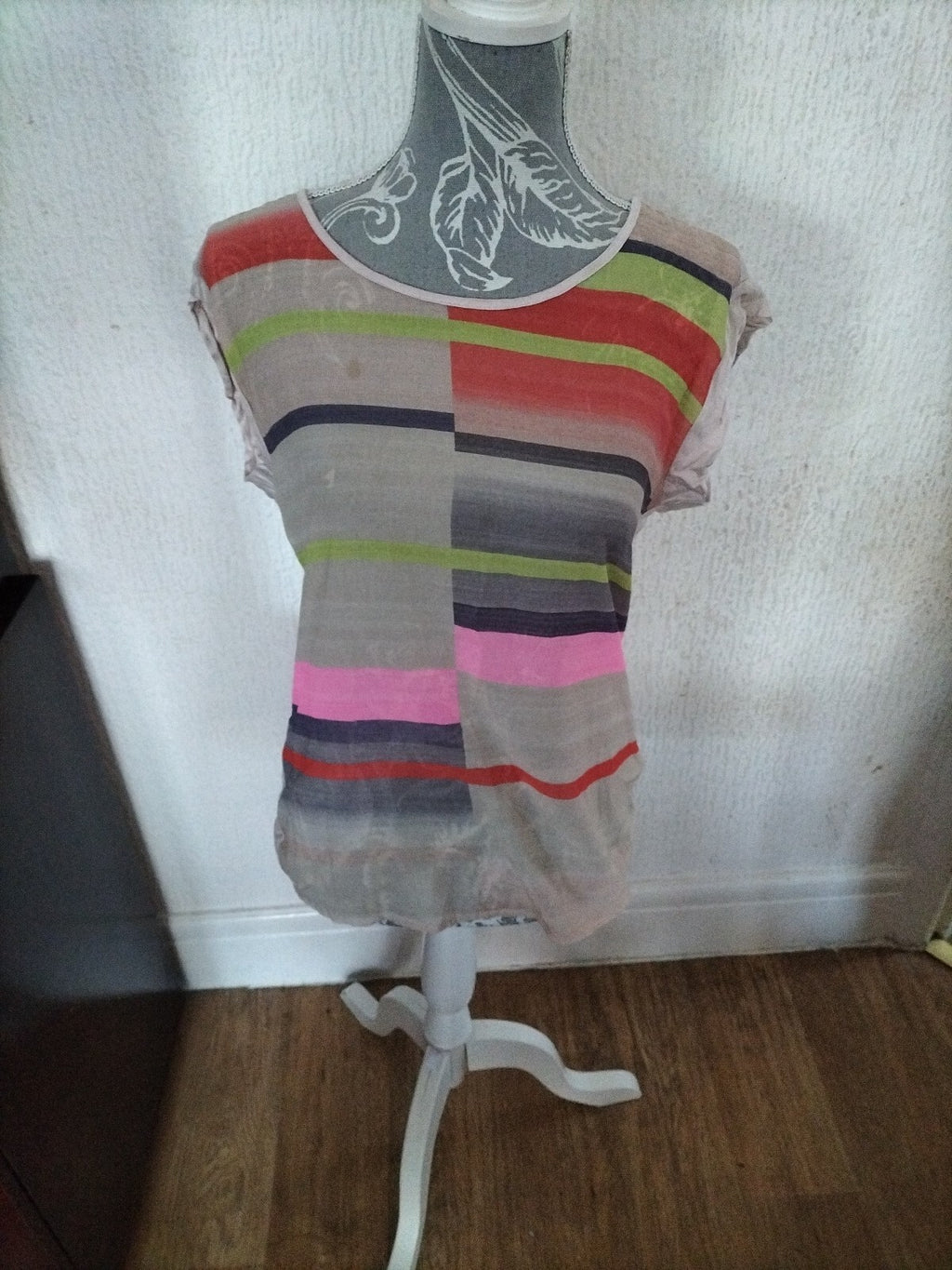 Ladies Primark Size 12 Striped Short Sleeved Tshirt.