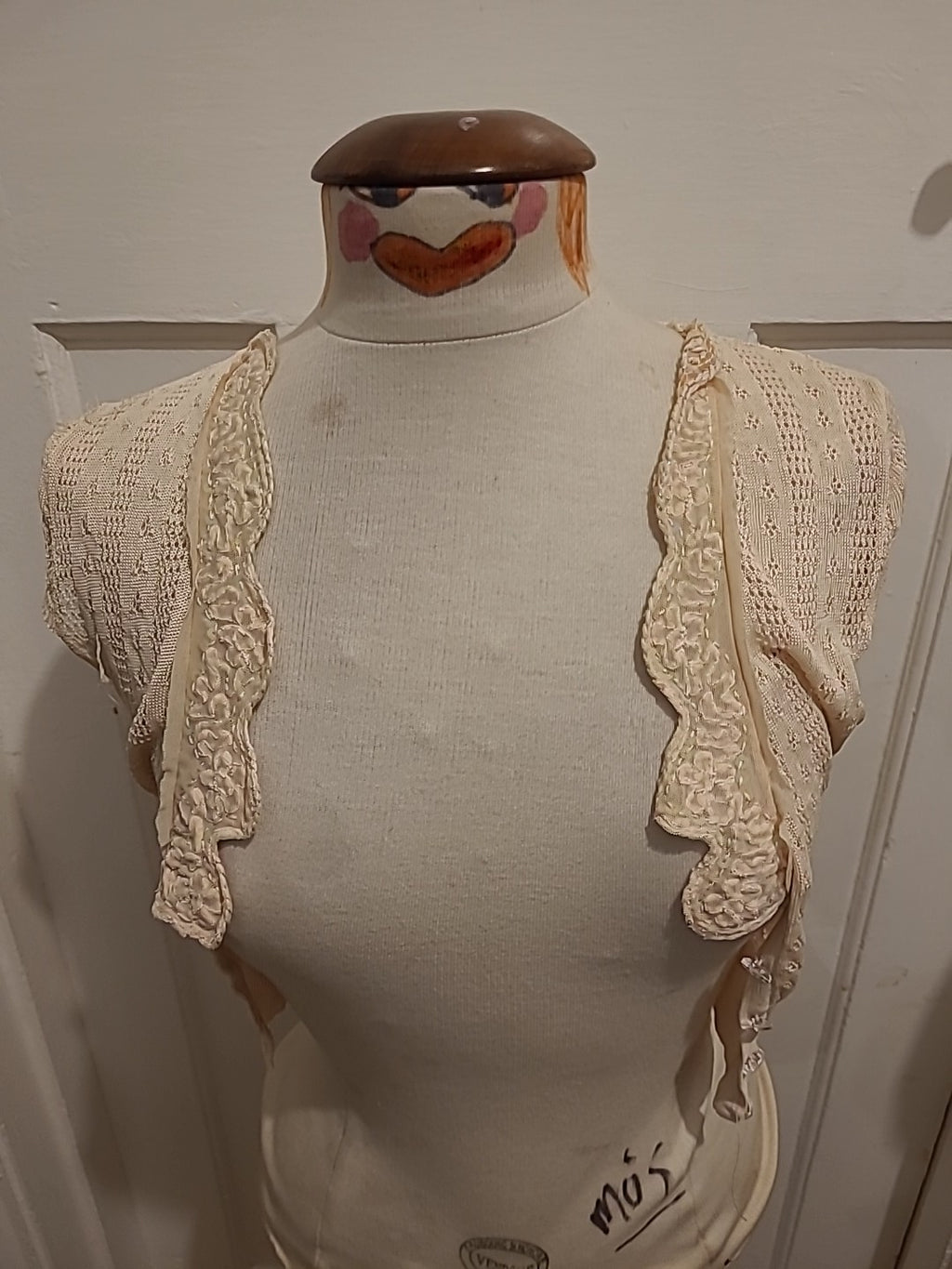Ladies Warehouse Size 8 Pale Beige Short Sleeved Cardigan