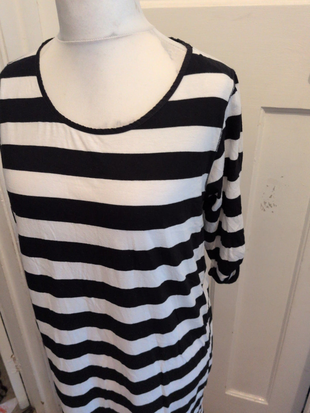 Ladies Limited Collection 12-14 Black And White Stripe Short Sleeve T-shirt...