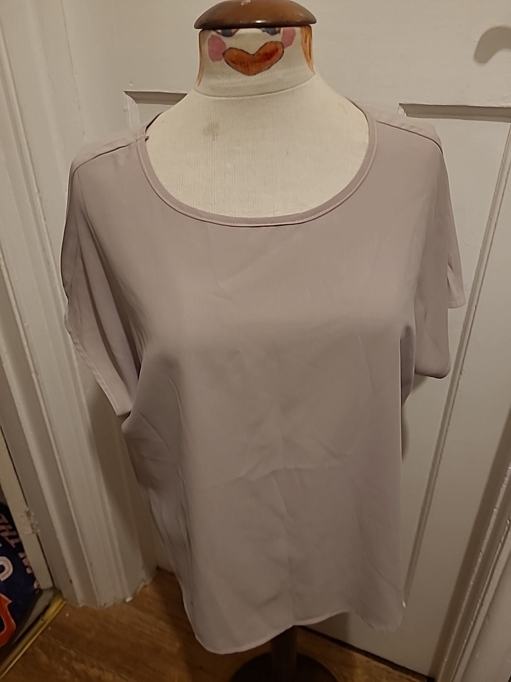 Ladies Size Large Mocha Brown Short Sleeved Blouse
