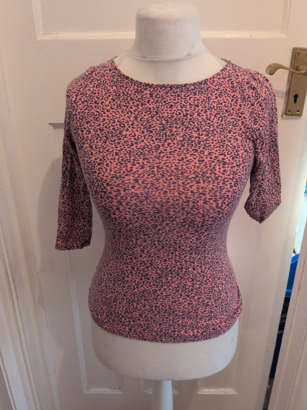 Ladies Small Pink Leopard Print 3/4 Sleeve T-shirt